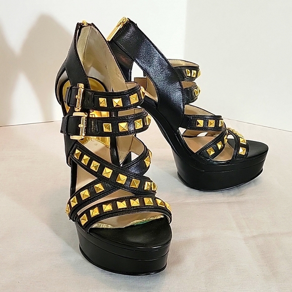 Black studded platform stilettos - Picture 1 of 8